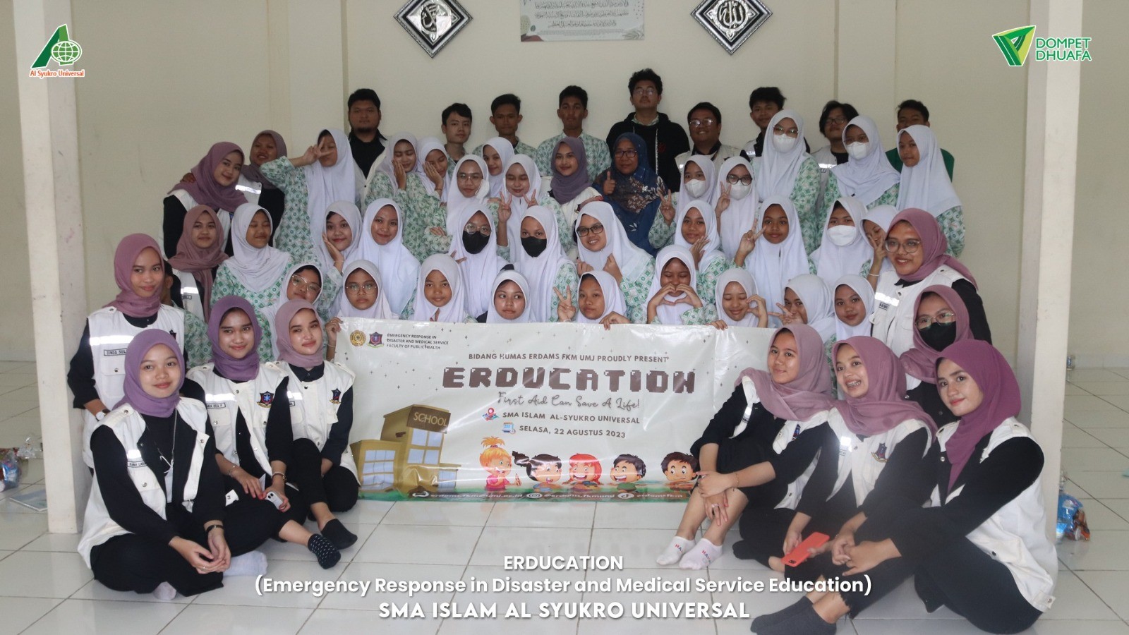 Pelatihan Pertolongan Pertama ERDUCATION dari Mahasiswa FKM UMJ di SMA Al-Syukro Universal